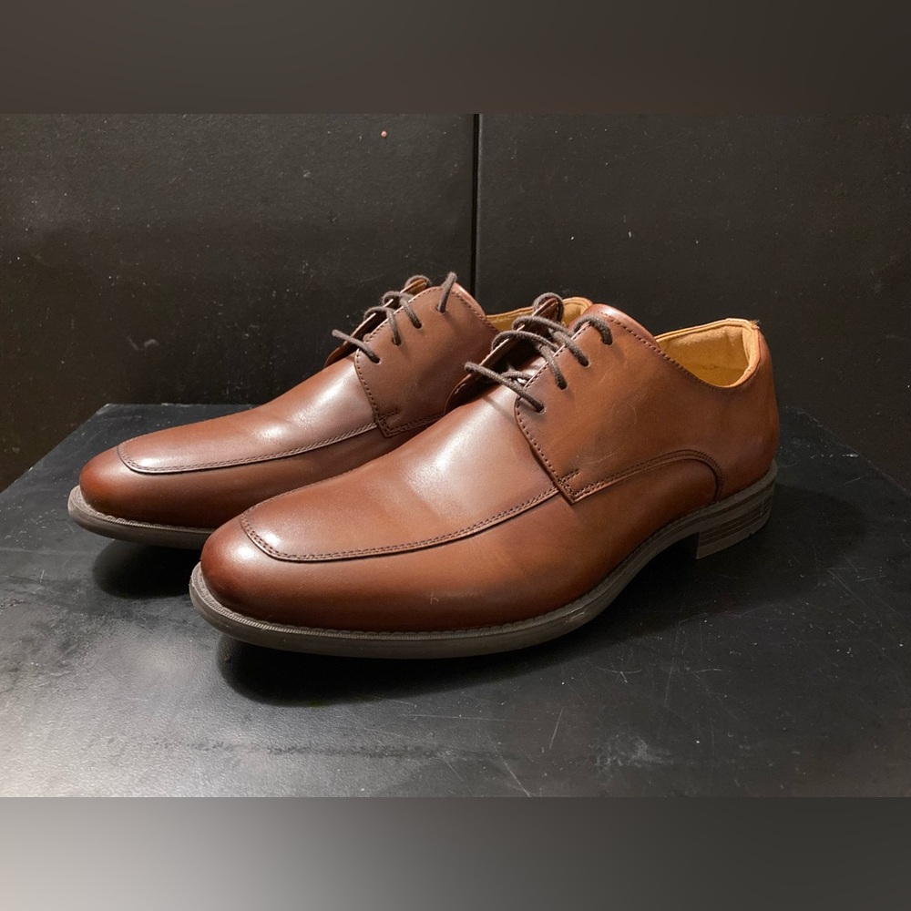 Florsheim Zaffiro Moc-Toe Derby in Cognac/Brown | Size 9US